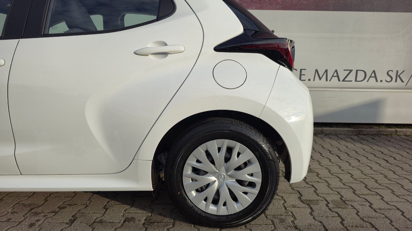 Mazda 2 Hybrid