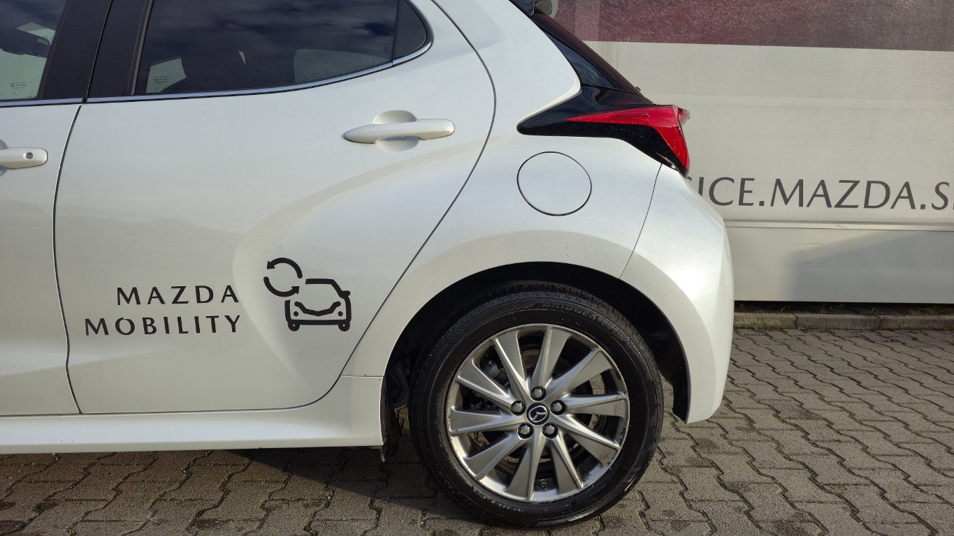 Mazda 2 Hybrid