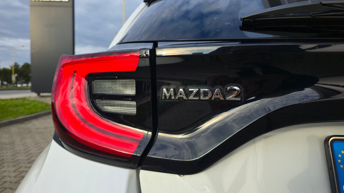 Mazda 2 Hybrid