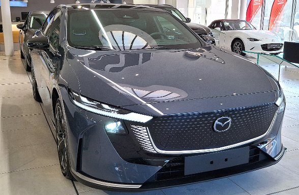 Mazda 6e